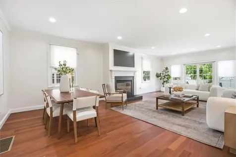 32 Mount Avenue Providence RI 02906