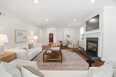 32 Mount Avenue Providence RI 02906