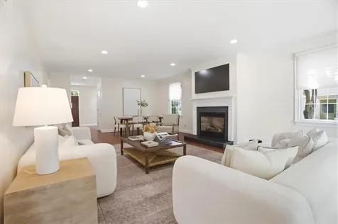 32 Mount Avenue Providence RI 02906