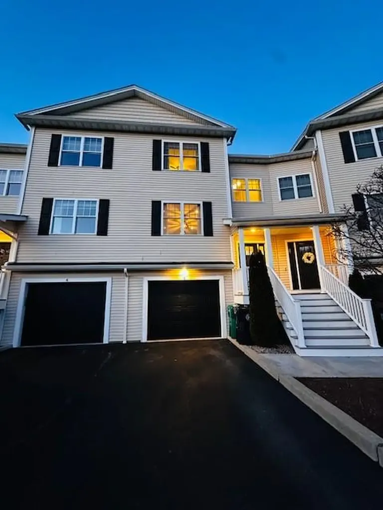 3800 Post Road Warwick RI 02886
