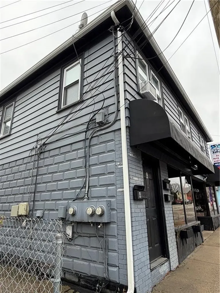 4 Gansett Avenue Cranston RI 02920