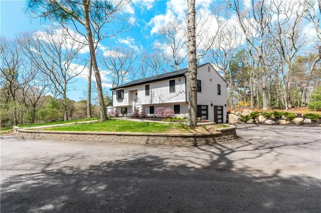 433 Gravelly Hill Road South Kingstown RI 02879