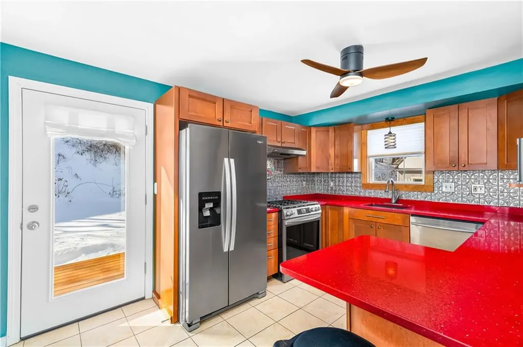 546 River Road Lincoln RI 02865