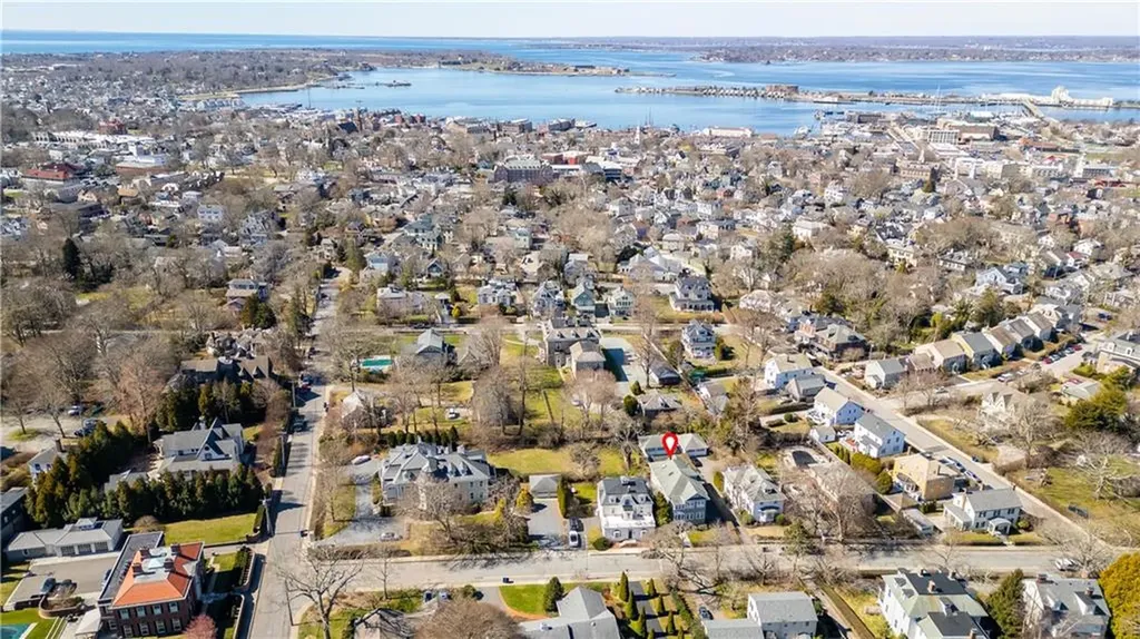 75 Ayrault Street Newport RI 02840