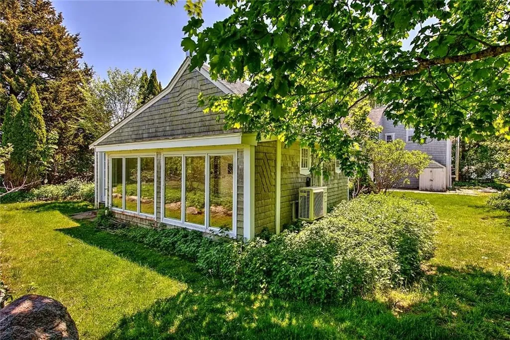 408 Hix Bridge Road Westport MA 02790