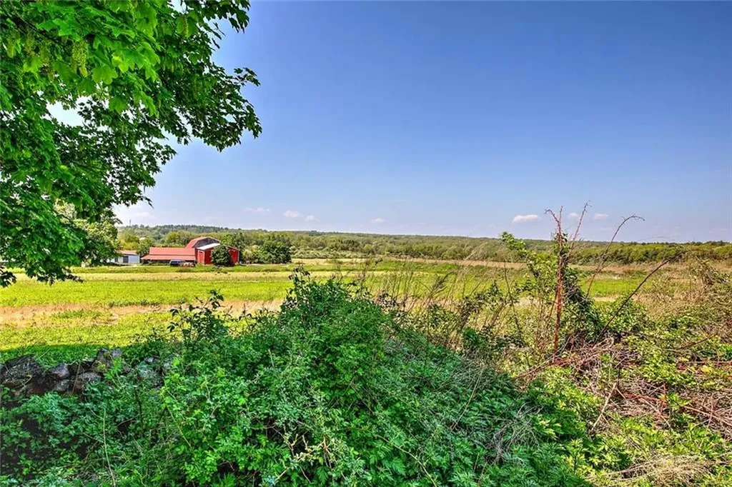 408 Hix Bridge Road Westport MA 02790