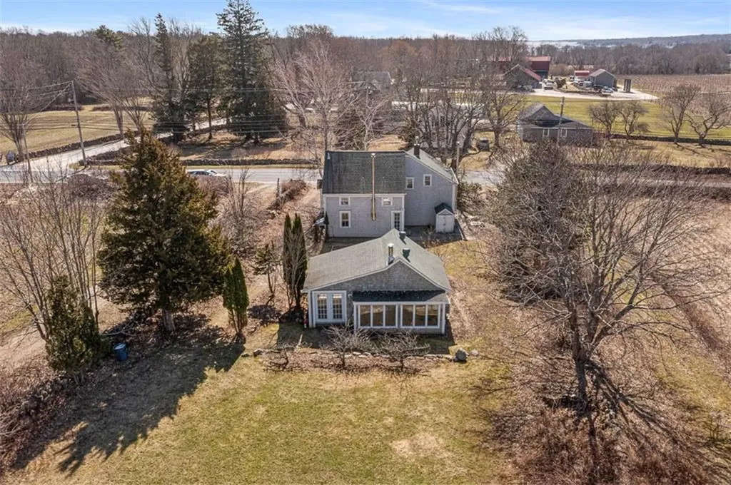 408 Hix Bridge Road Westport MA 02790