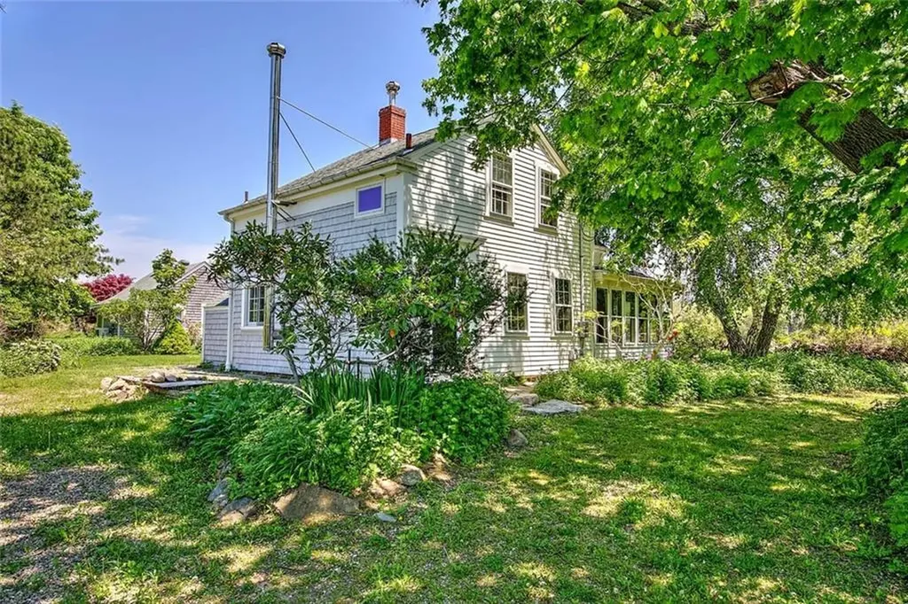 408 Hix Bridge Road Westport MA 02790