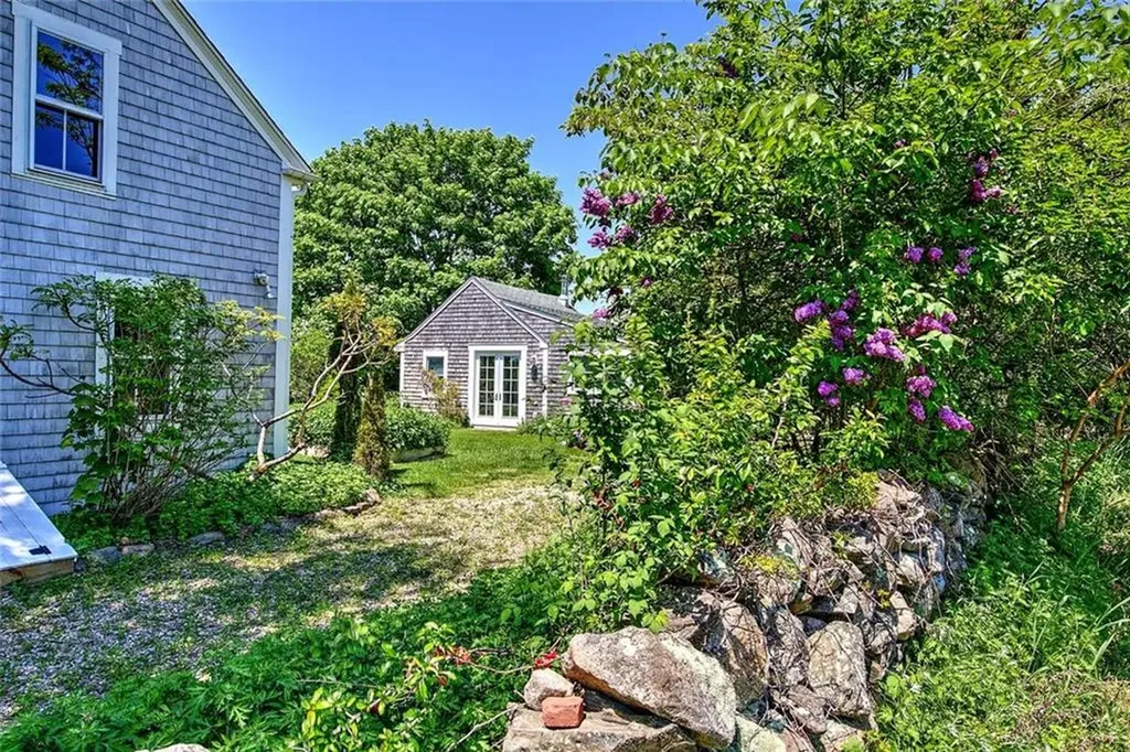 408 Hix Bridge Road Westport MA 02790