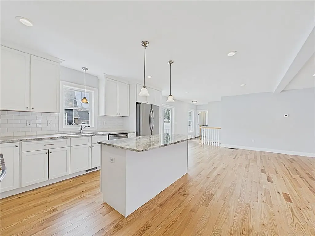 54 Vespia Lane South Kingstown RI 02879