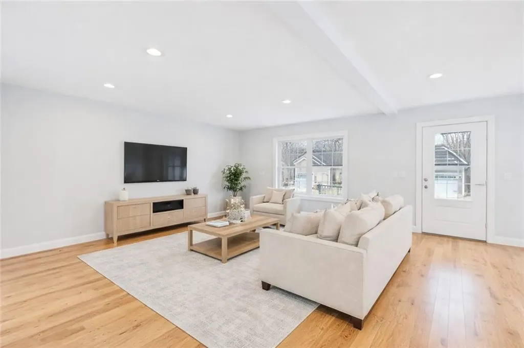54 Vespia Lane South Kingstown RI 02879