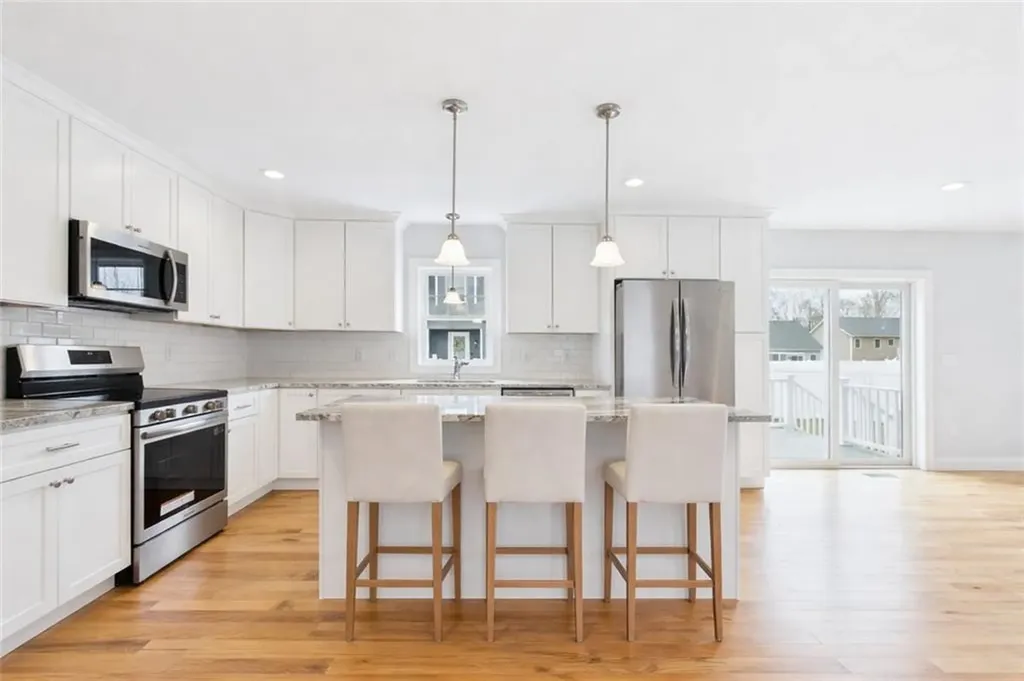 54 Vespia Lane South Kingstown RI 02879
