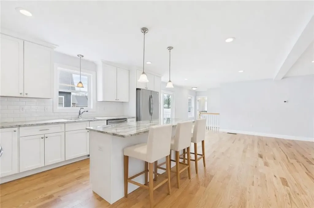 54 Vespia Lane South Kingstown RI 02879