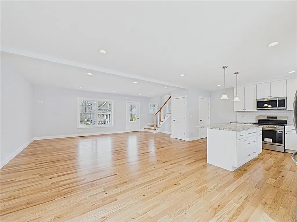 54 Vespia Lane South Kingstown RI 02879