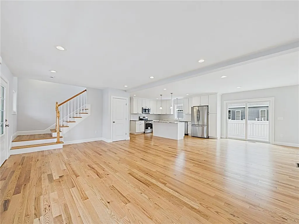 54 Vespia Lane South Kingstown RI 02879