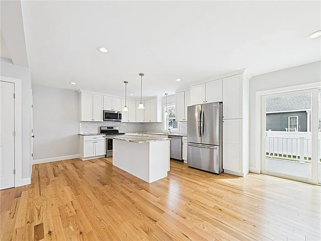 54 Vespia Lane South Kingstown RI 02879