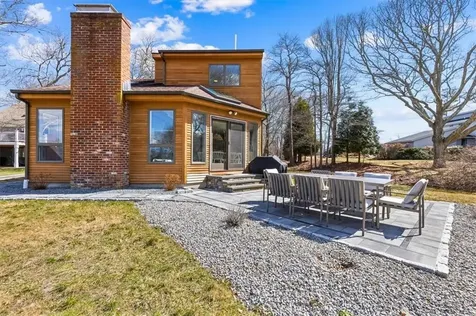 14 South Trail Narragansett RI 02882