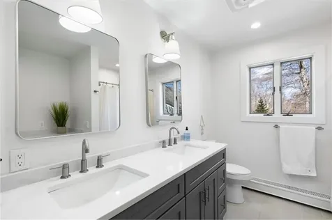 14 South Trail Narragansett RI 02882