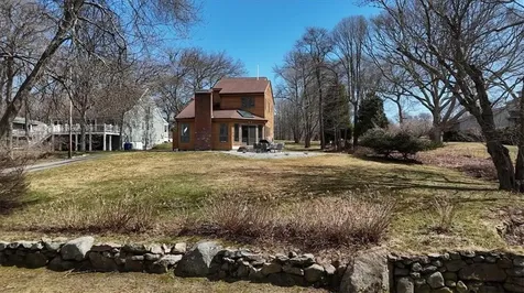 14 South Trail Narragansett RI 02882