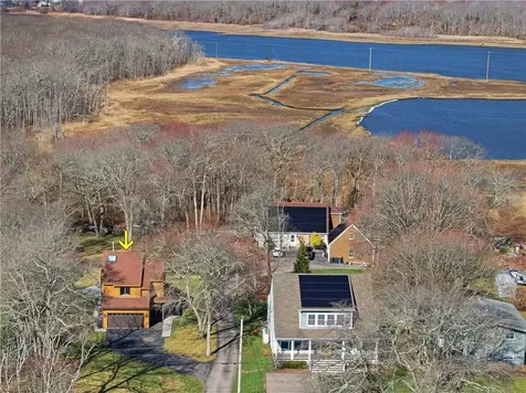 14 South Trail Narragansett RI 02882
