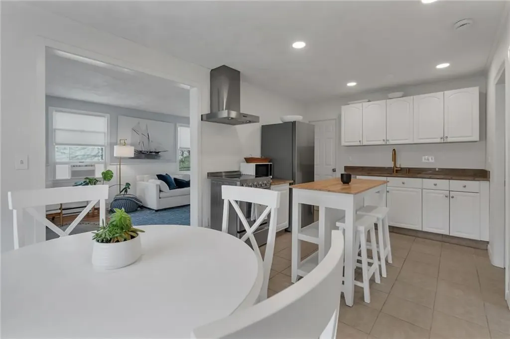 63 Buoy Street Jamestown RI 02835