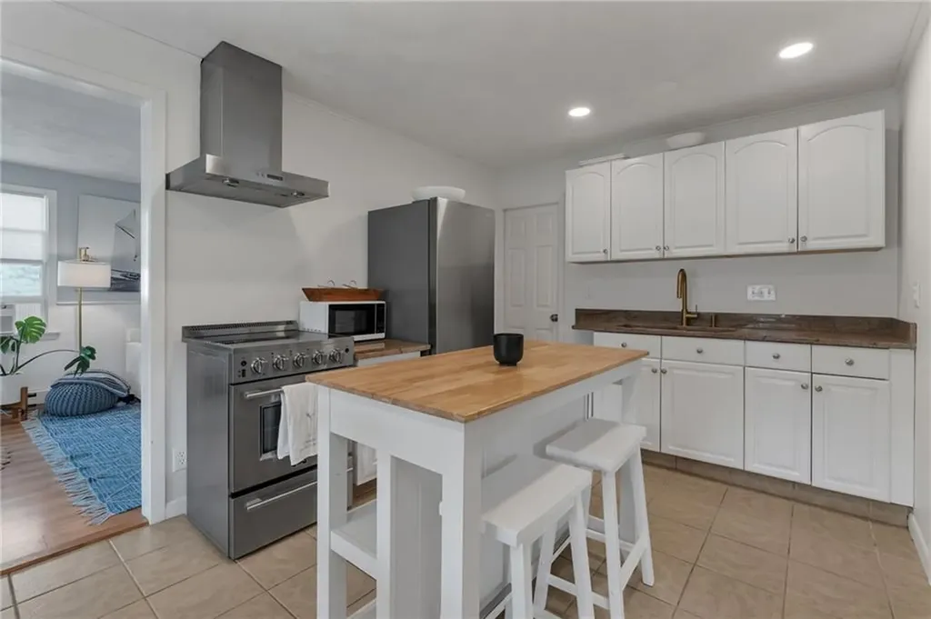 63 Buoy Street Jamestown RI 02835