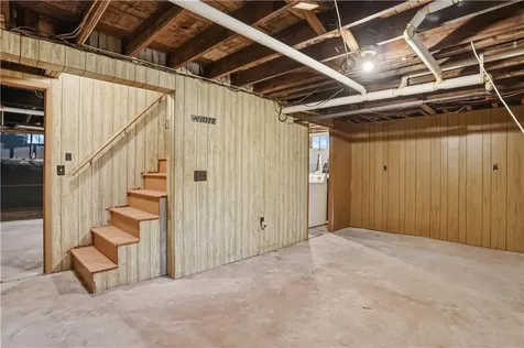 251 West Shore Road Warwick RI 02889