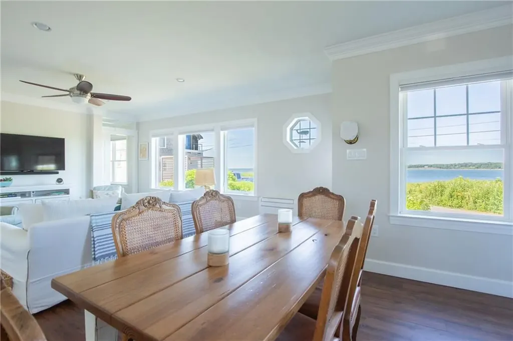292 High Hill Road Tiverton RI 02842