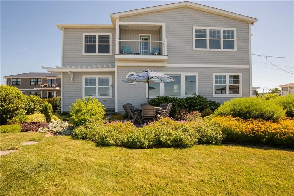 292 High Hill Road Tiverton RI 02842