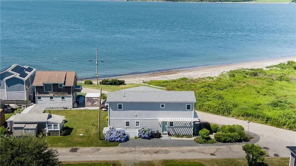 292 High Hill Road Tiverton RI 02842