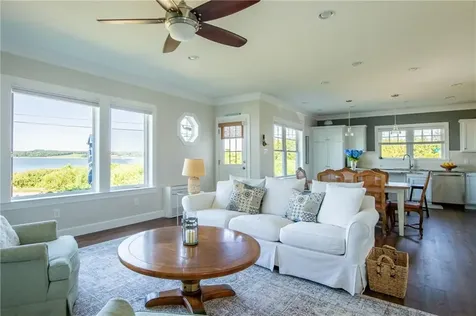 292 High Hill Road Tiverton RI 02842