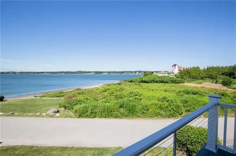 292 High Hill Road Tiverton RI 02842
