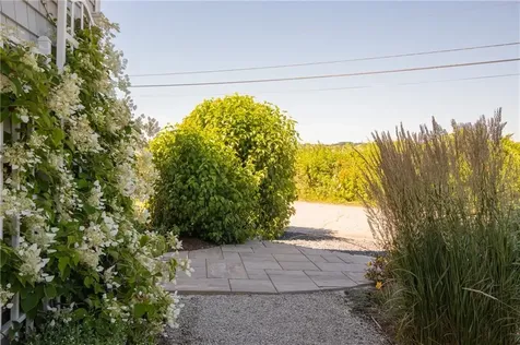 292 High Hill Road Tiverton RI 02842