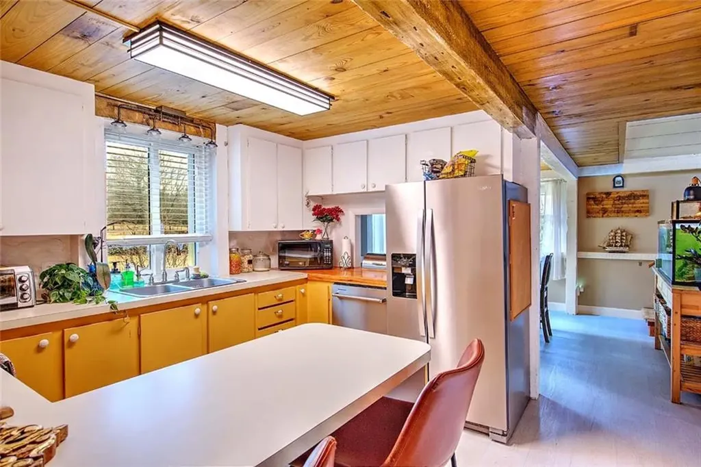 121 Jenckes Hill Road Lincoln RI 02865