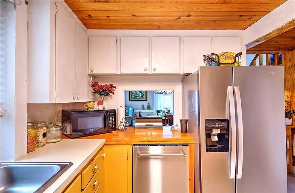 121 Jenckes Hill Road Lincoln RI 02865