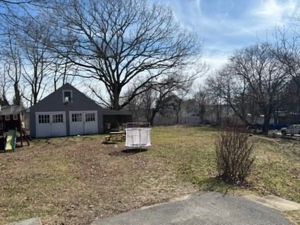 39 Kiley Street North Providence RI 02911