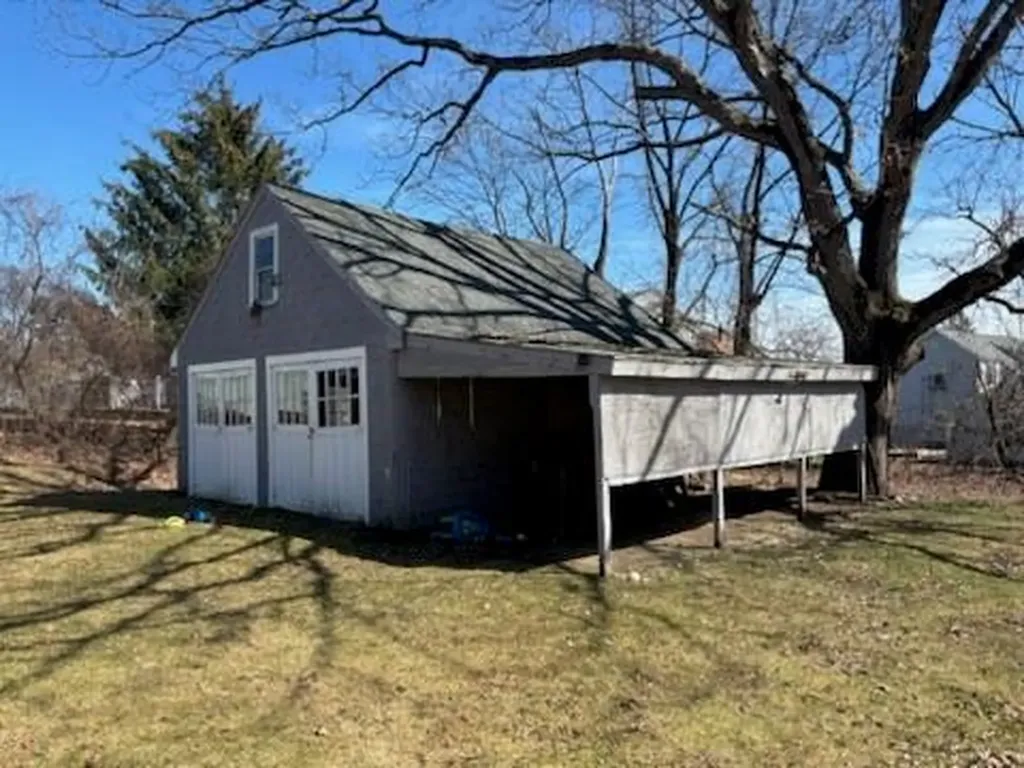 39 Kiley Street North Providence RI 02911