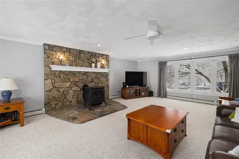 117 Moccasin Trail Cranston RI 02921