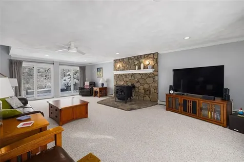 117 Moccasin Trail Cranston RI 02921