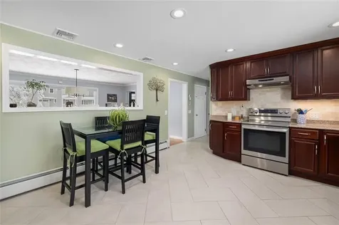 117 Moccasin Trail Cranston RI 02921