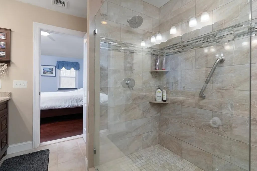 5 Hazelton Lane South Kingstown RI 02892