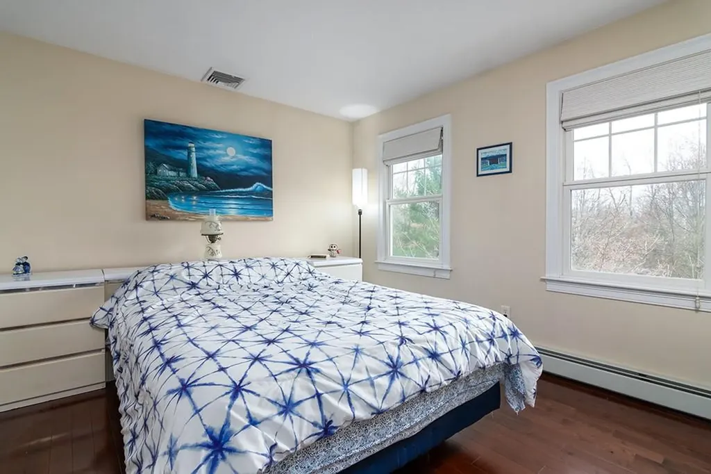 5 Hazelton Lane South Kingstown RI 02892