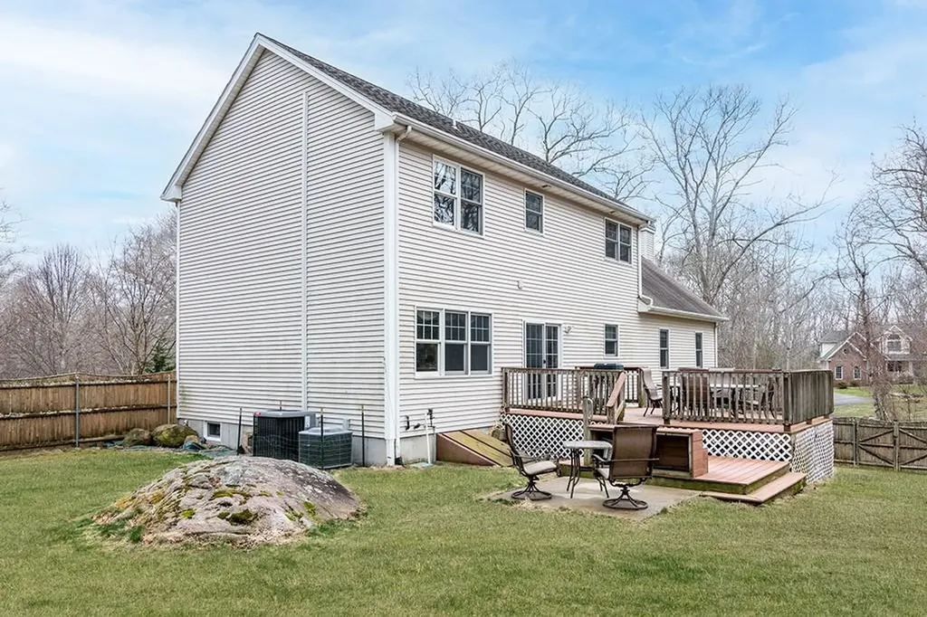 5 Hazelton Lane South Kingstown RI 02892