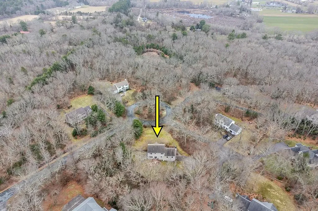 5 Hazelton Lane South Kingstown RI 02892