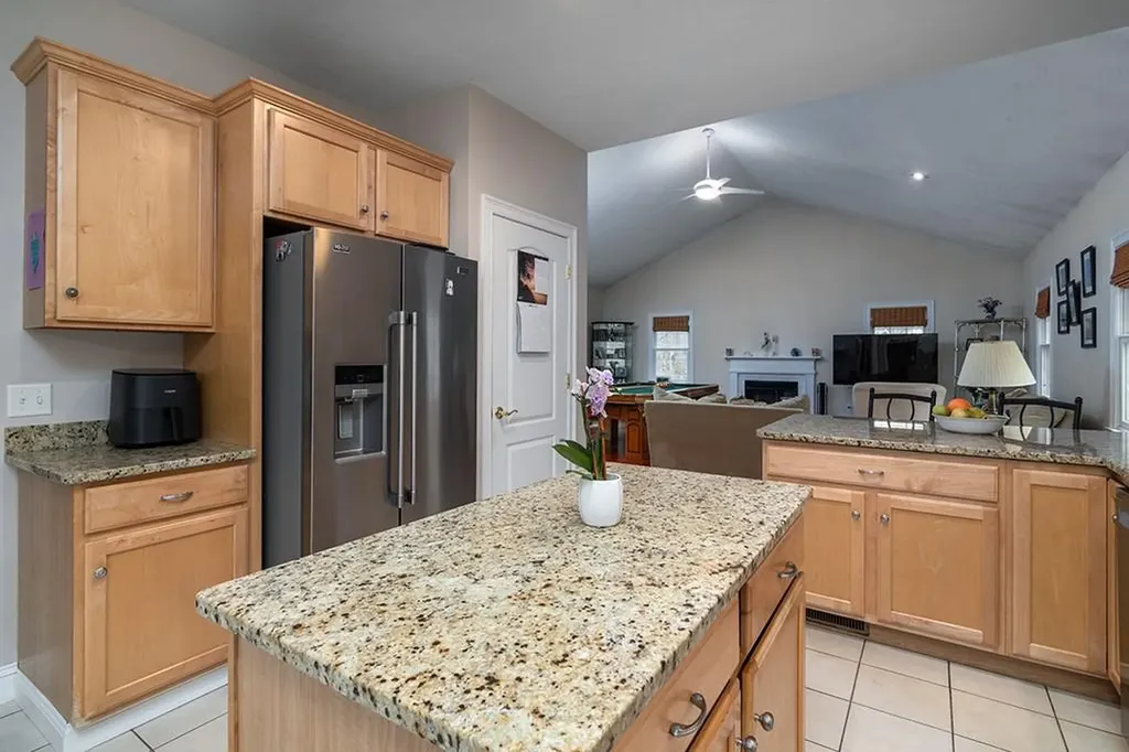 5 Hazelton Lane South Kingstown RI 02892