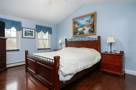 5 Hazelton Lane South Kingstown RI 02892