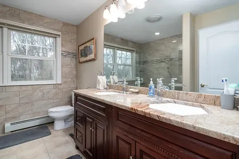 5 Hazelton Lane South Kingstown RI 02892