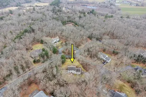 5 Hazelton Lane South Kingstown RI 02892