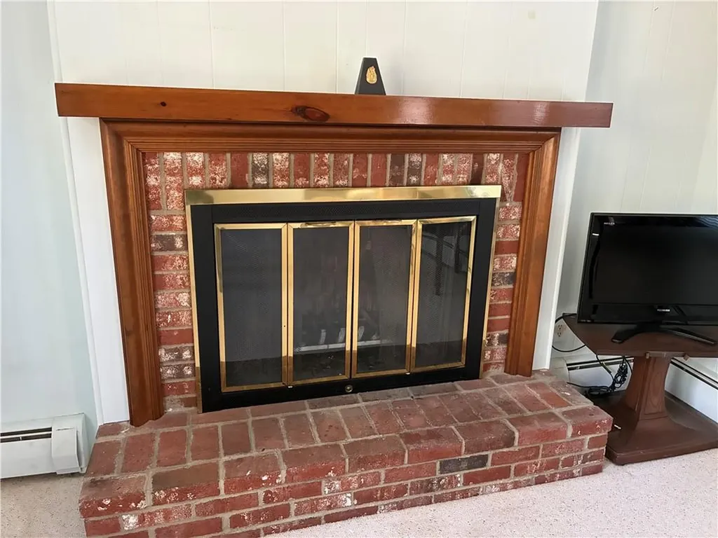 2 Woodcrest Drive Cumberland RI 02864