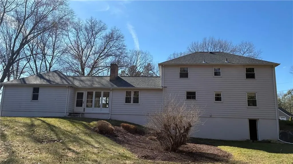 2 Woodcrest Drive Cumberland RI 02864